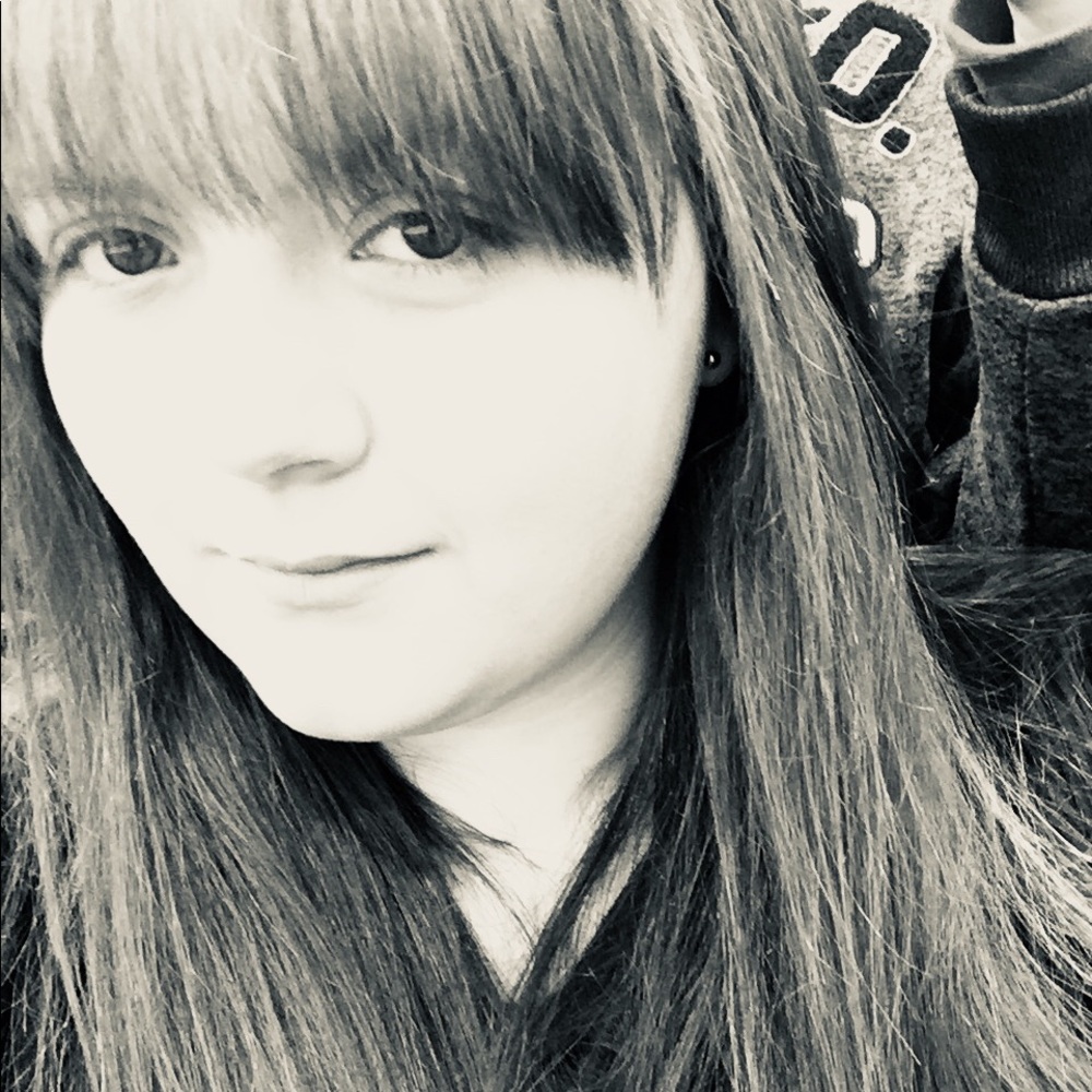 Meet your Posher, Hannah